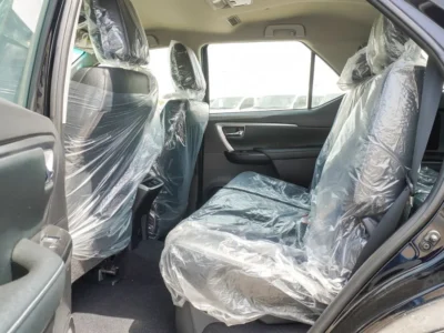 2025 Toyota Fortuner SR5 4.0-liter V6 Petrol Engine Black SUV Automatic GCC Specs