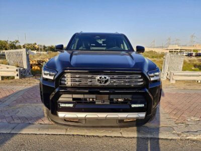 2026 Toyota 4Runner Limited 2.4L turbocharged i-FORCE 4-cylinder Engine Black SUV