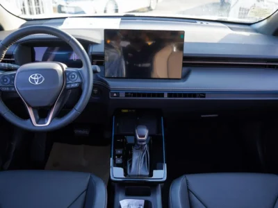 2025 Toyota Frontlander 2.0L 4-Cylinder Hybrid Engine White Black SUV GCC Specs