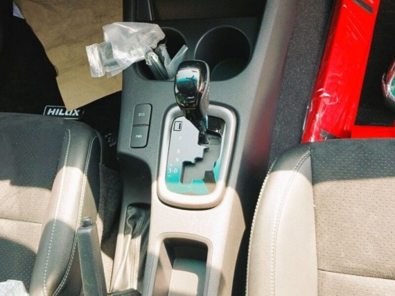 2025 Toyota Hilux GR Sport 4.0 Liters Petrol V6 Engine White Black Pickup Truck GCC Specs