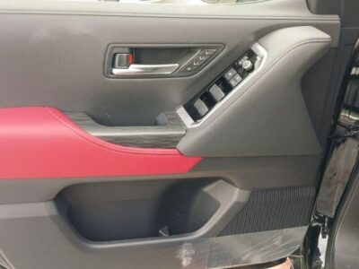 2024 Toyota Land Cruiser 300 VXR 3.5-liter twin-turbo V6 Engine Black Red SUV GCC Specs