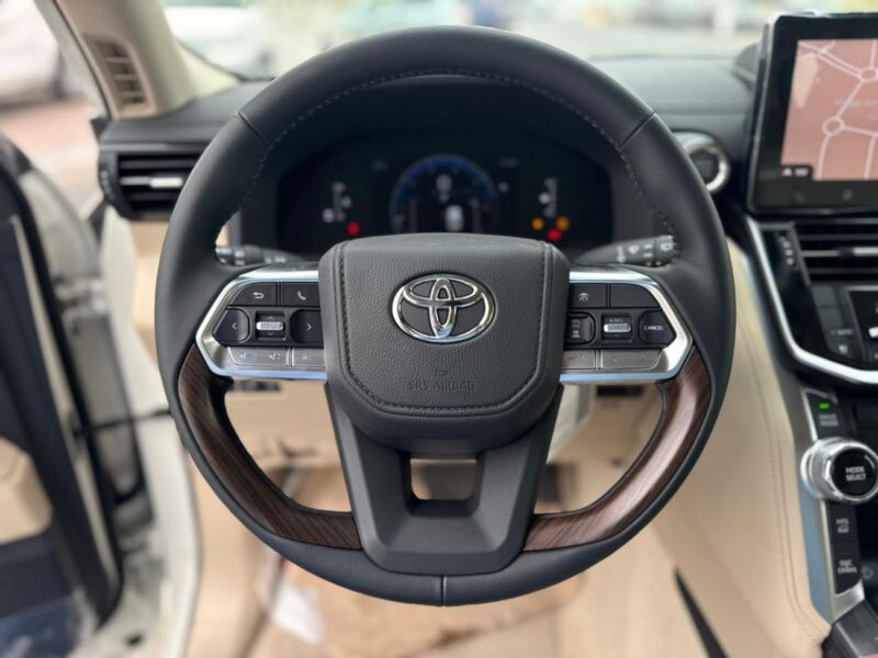 2025 Toyota Land Cruiser GXR 3.5L 6 Cylinder Petrol Engine White Beige SUV