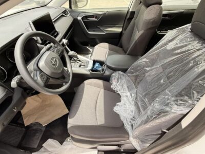 2025 Toyota RAV 4 EXR 2.5 Litres 4 Cylinders Petrol Engine White Black SUV GCC Specs