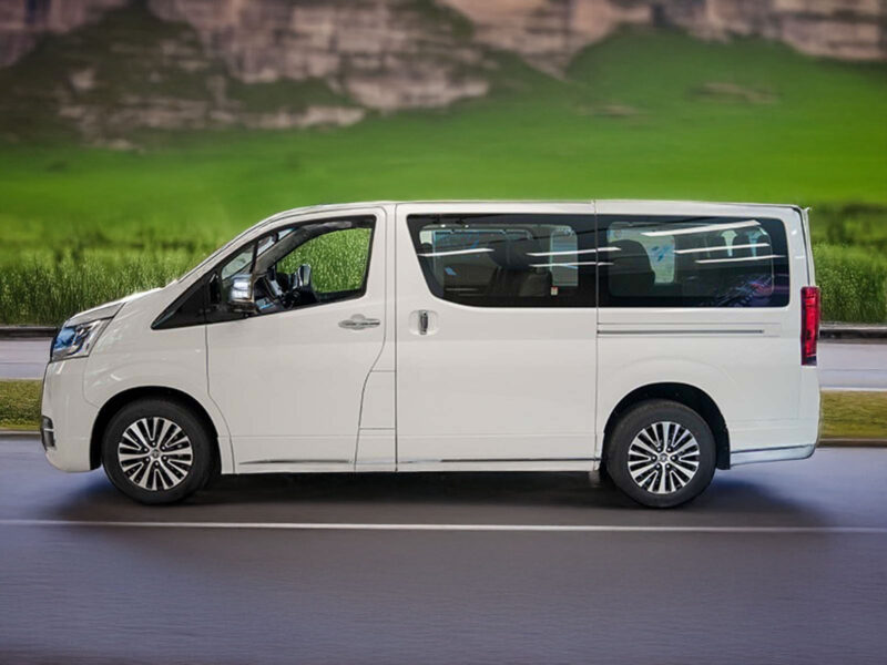 2026 Toyota Majesty Grande 2.8L Inline 4-cylinder Diesel Engine White Black MPV