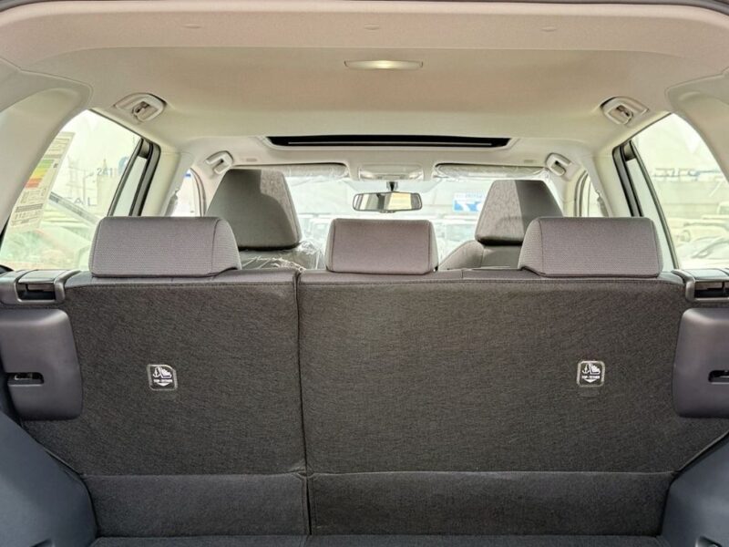 2025 Toyota RAV 4 EXR 2.5 Litres 4 Cylinders Petrol Engine White Black SUV GCC Specs