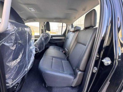 2025 Toyota Hilux Double Cab RHD 2.8L 4-cylinder Diesel Engine Black Pickup Truck
