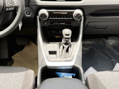 2025 Toyota RAV 4 EXR 2.5 Litres 4 Cylinders Petrol Engine White Black SUV GCC Specs