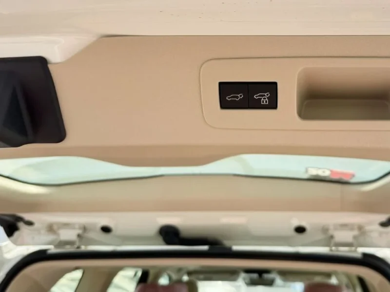 2025 Toyota Land Cruiser 300 GXR 4.0 Litres 6 Cylinders Petrol Engine White Beige SUV GCC Specs