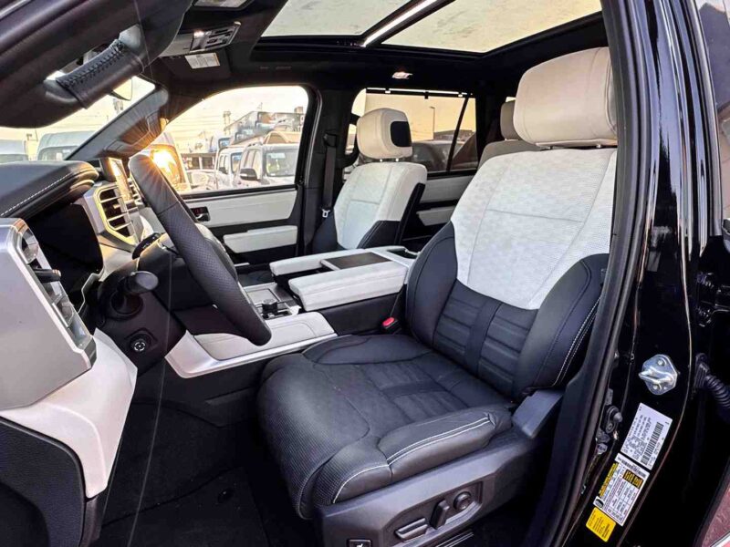 2025 Toyota Sequoia Capstone Hybrid 3.4L twin-turbo V6 i-FORCE MAX Black SUV