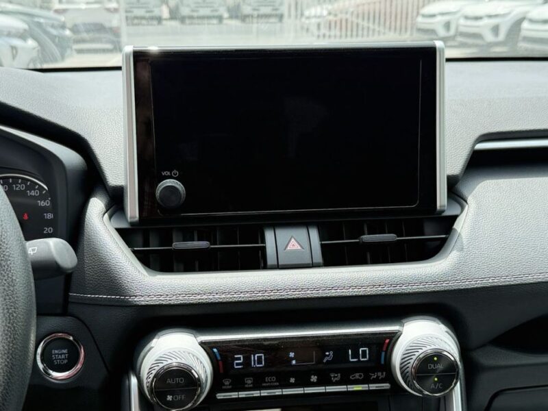 2025 Toyota RAV 4 EXR 2.5 Litres 4 Cylinders Petrol Engine White Black SUV GCC Specs