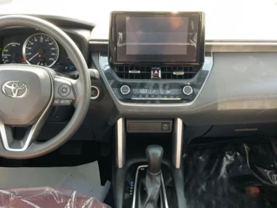 2025 Toyota Corolla Cross 1.8 Litres 4 Cylinders Hybrid Engine White Red SUV GCC Specs