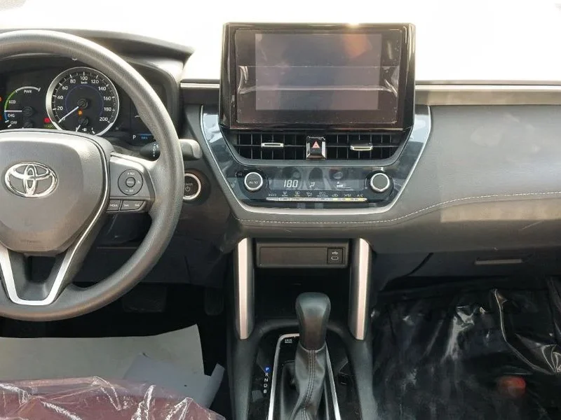 2025 Toyota Corolla Cross 1.8 Litres 4 Cylinders Hybrid Engine White Red SUV GCC Specs