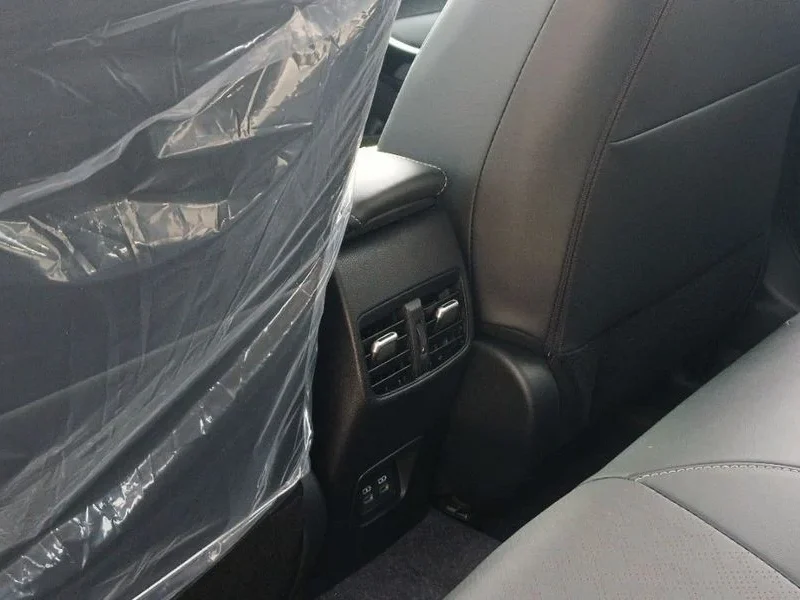 2025 Toyota Corolla 1.8 Litres 4 Cylinders Hybrid Engine White Black Sedan FWD Automatic