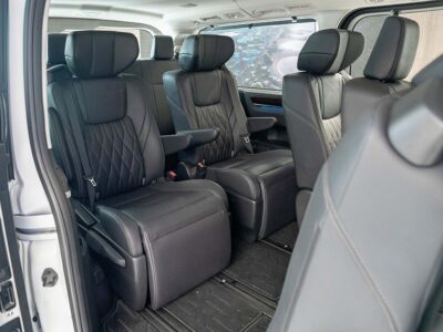 2026 Toyota Majesty Grande 2.8L Inline 4-cylinder Diesel Engine White Black MPV