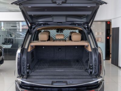 2024 Land Rover Range Rover HSE P530 4.4 Litres 8 Cylinders Petrol Engine Gold Brown SUV GCC