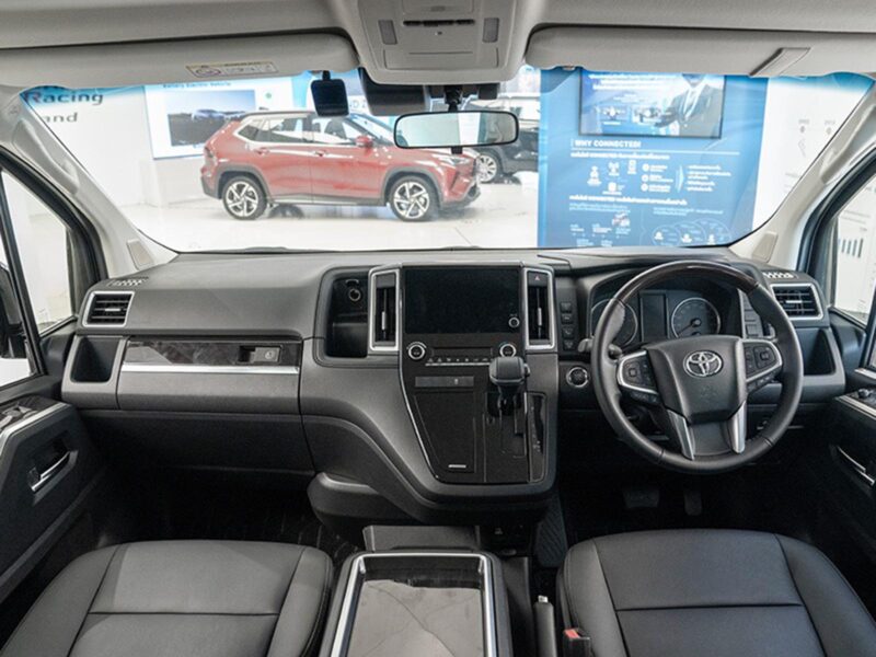 2026 Toyota Majesty Grande 2.8L Inline 4-cylinder Diesel Engine White Black MPV