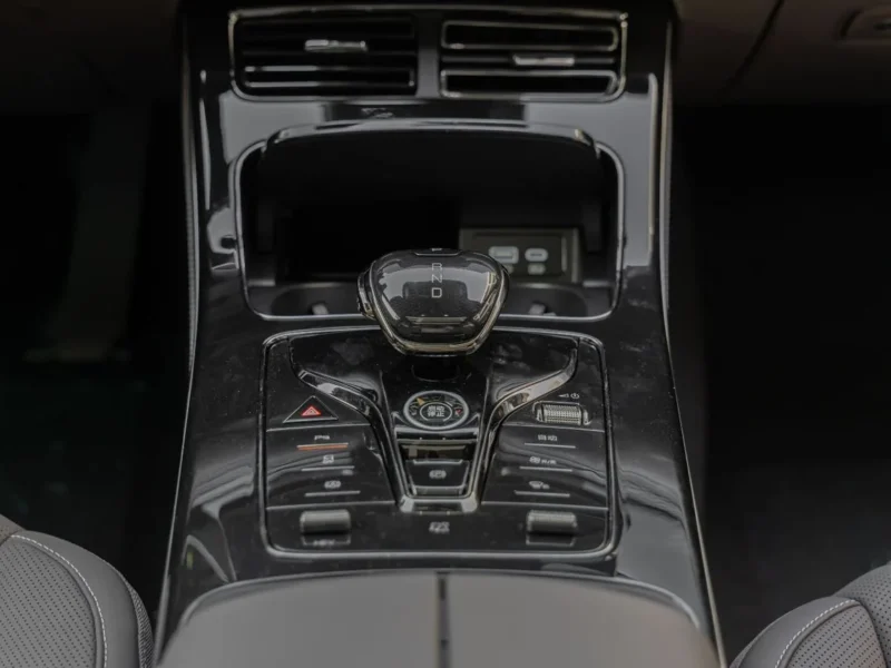 2025 BYD HAN BYD Han DM-i 125KM Elite 1.5 L 4 Cylinders Petrol Engine Grey Brown Sedan