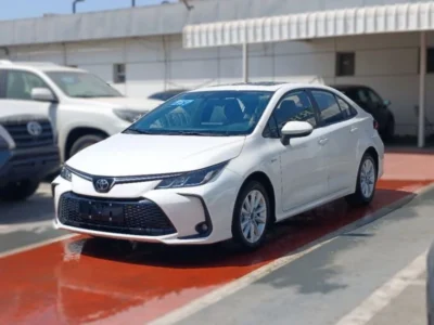 2025 Toyota Corolla 1.8 Litres 4 Cylinders Hybrid Engine White Black Sedan FWD Automatic