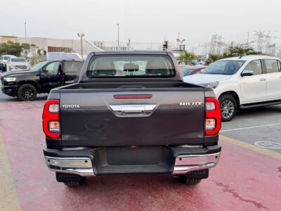 2025 Toyota Hilux Double Cab RHD 2.8L 4-cylinder Diesel Engine Grey Black Pickup Truck