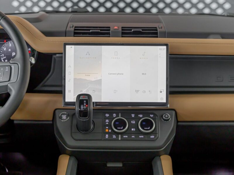 2026 LAND ROVER DEFENDER 110 X-DYNAMIC HSE P400 3.0L 6 Cylinders Petrol Engine Black Tan SUV