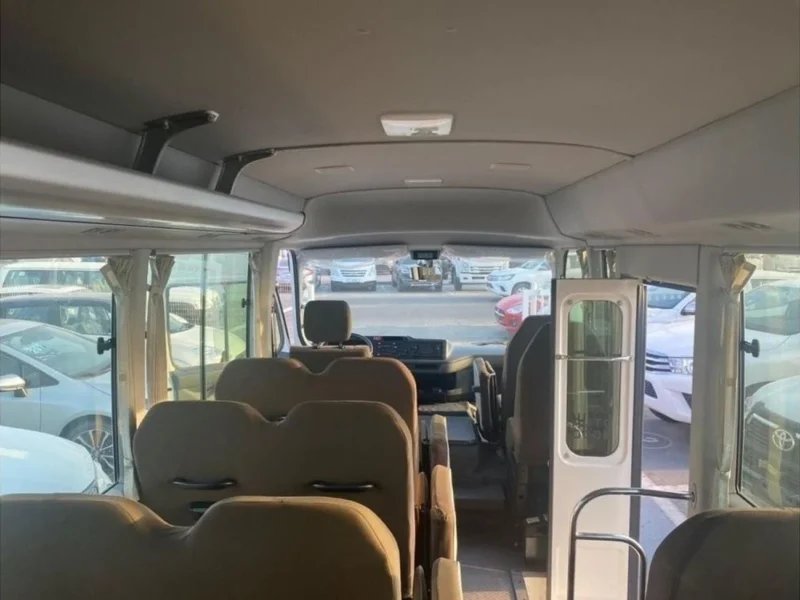 2024 Toyota Coaster 4.2L 6 Cylinders Diesel Engine 1HZ 30-Seater White Beige Bus Manual