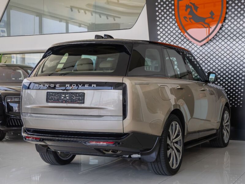2024 Land Rover Range Rover HSE P530 4.4 Litres 8 Cylinders Petrol Engine Gold Brown SUV GCC