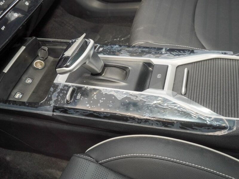 2025 Kia K3 Comfort 1.5 Litres 4 Cylinders Petrol Engine White Black Sedan Chinese Specs