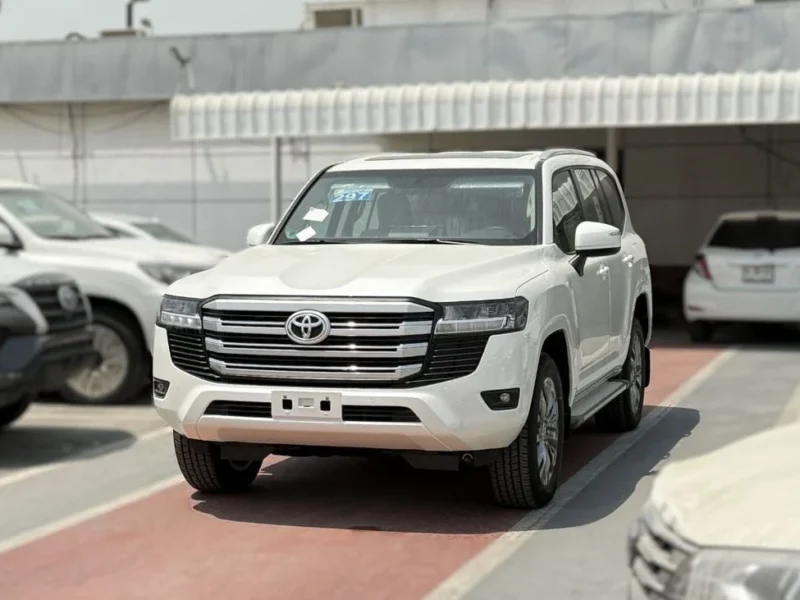 2025 Toyota Land Cruiser 300 GXR 4.0 Litres 6 Cylinders Petrol Engine White Beige SUV GCC Specs