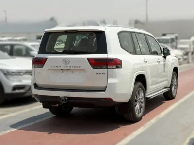2025 Toyota Land Cruiser 300 GXR 4.0 Litres 6 Cylinders Petrol Engine White Beige SUV GCC Specs