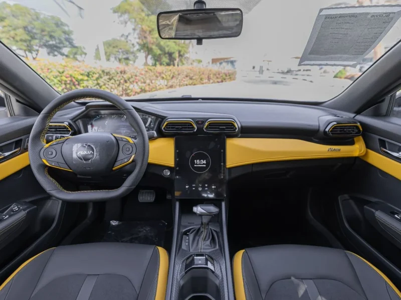 2025 DONGFENG SHINE E3 1.5 Litres 4 Cylinders Petrol Engine White Black SUV GCC Specs