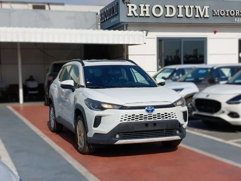 2025 Toyota Corolla Cross 1.8 Litres 4 Cylinders Hybrid Engine White Red SUV GCC Specs