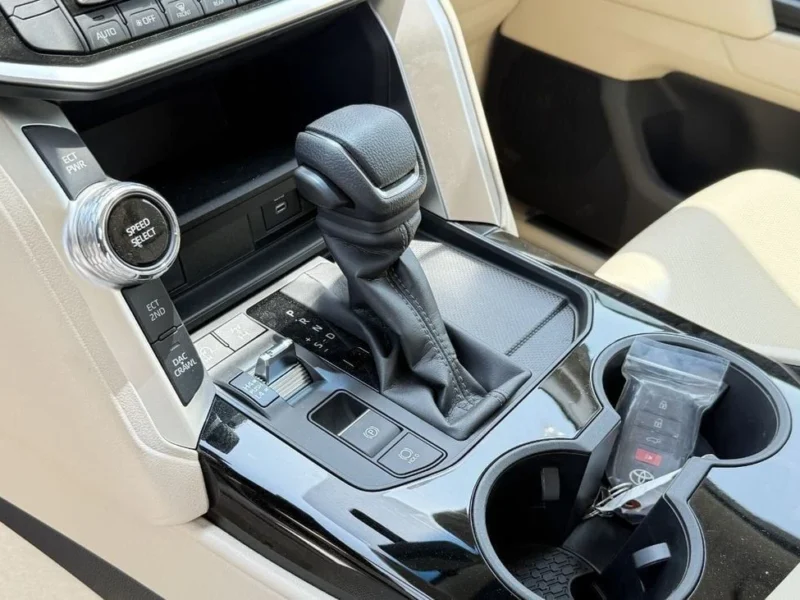 2025 Toyota Land Cruiser 300 GXR 4.0 Litres 6 Cylinders Petrol Engine White Beige SUV GCC Specs