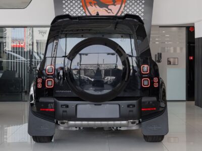 2026 LAND ROVER DEFENDER 110 X-DYNAMIC HSE P400 3.0L 6 Cylinders Petrol Engine Black Tan SUV