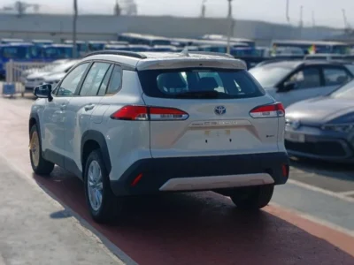 2025 Toyota Corolla Cross 1.8 Litres 4 Cylinders Hybrid Engine White Red SUV GCC Specs