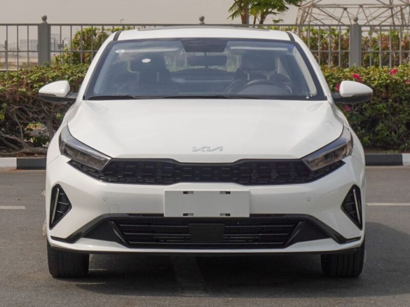 2025 Kia K3 Comfort 1.5 Litres 4 Cylinders Petrol Engine White Black Sedan Chinese Specs