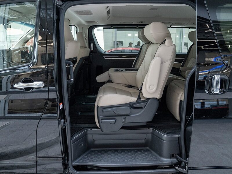 2026 Toyota Majesty Grande 2.8L Inline 4-cylinder Diesel Engine Black Beige MPV