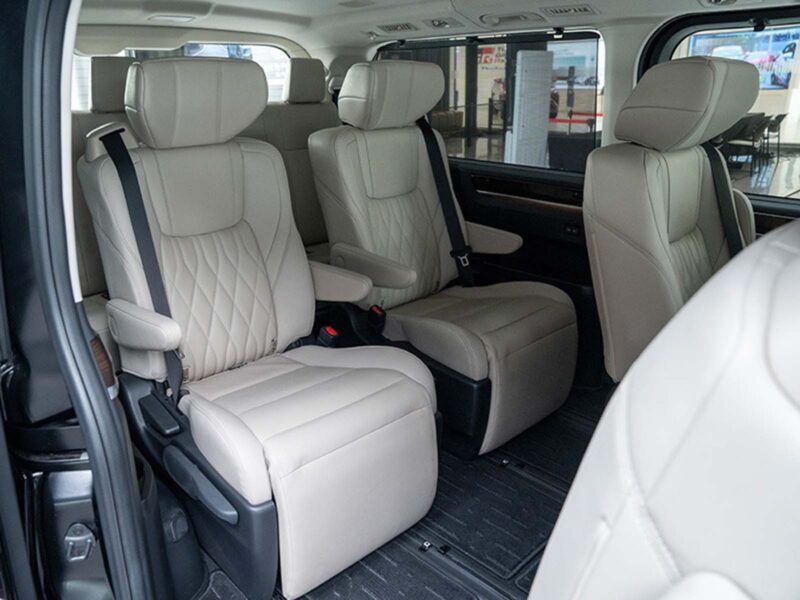 2026 Toyota Majesty Grande 2.8L Inline 4-cylinder Diesel Engine Black Beige MPV