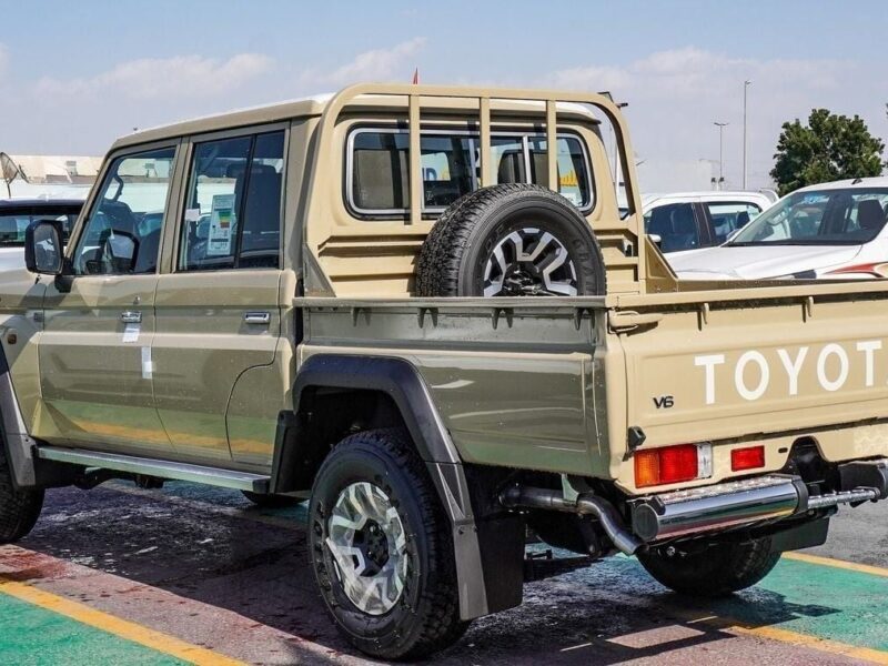 2025 Toyota Land Cruiser Pick Up LC79 4.0L V6 Petrol Engine Beige Brown Pickup Automatic