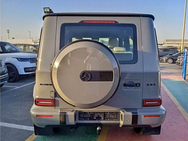 2022 Mercedes-Benz AMG G 63 4.0L twin-turbo V8 Engine Grey White SUV GCC Specs