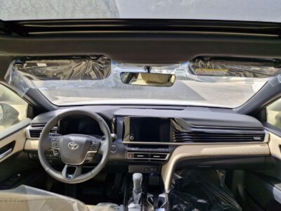 2025 Toyota Camry 2.5-liter 4-cylinder Petrol Engine Blue Beige Sedan GCC Specs