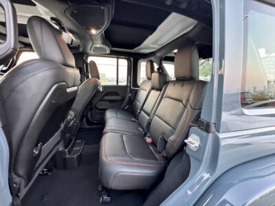 2025 Jeep Wrangler Unlimited Rubicon 2.0L Turbocharged 4-cylinder Engine Grey Black SUV