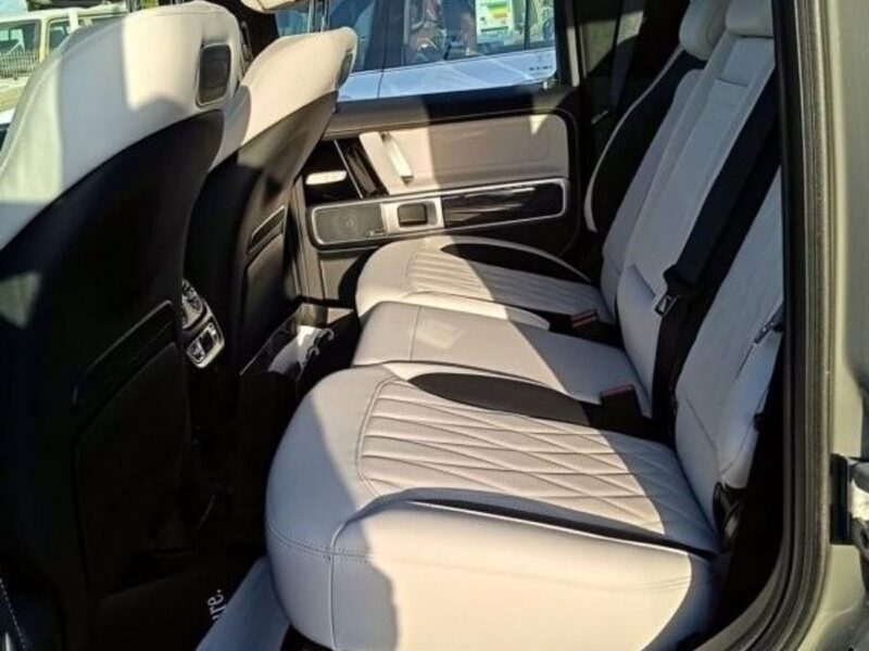 2022 Mercedes-Benz AMG G 63 4.0L twin-turbo V8 Engine Grey White SUV GCC Specs