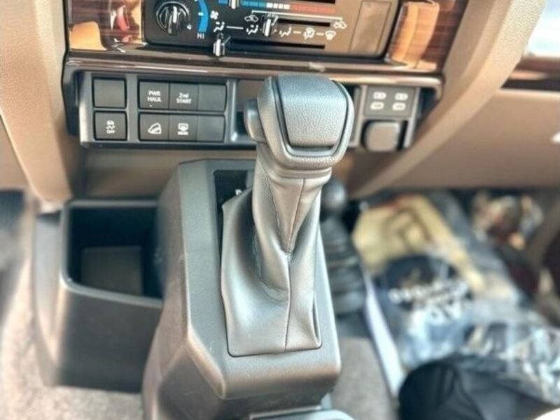 2024 Toyota Land Cruiser 70 Hardtop 3-Door 2.8L 4 Cylinders Diesel Engine White Brown SUV