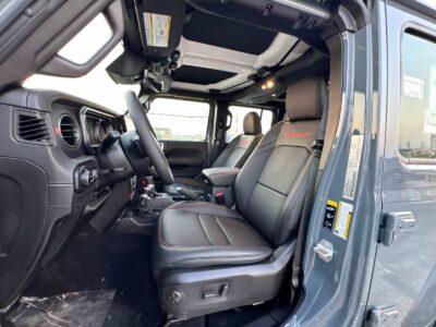 2025 Jeep Wrangler Unlimited Rubicon 2.0L Turbocharged 4-cylinder Engine Grey Black SUV