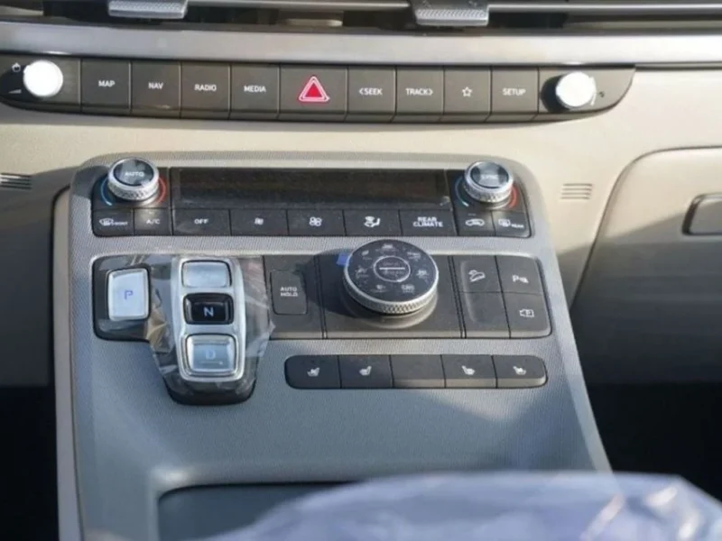 2024 Hyundai Palisade 3.8 Litre V6 Diesel Engine ROYAL EDITION White Grey SUV GCC