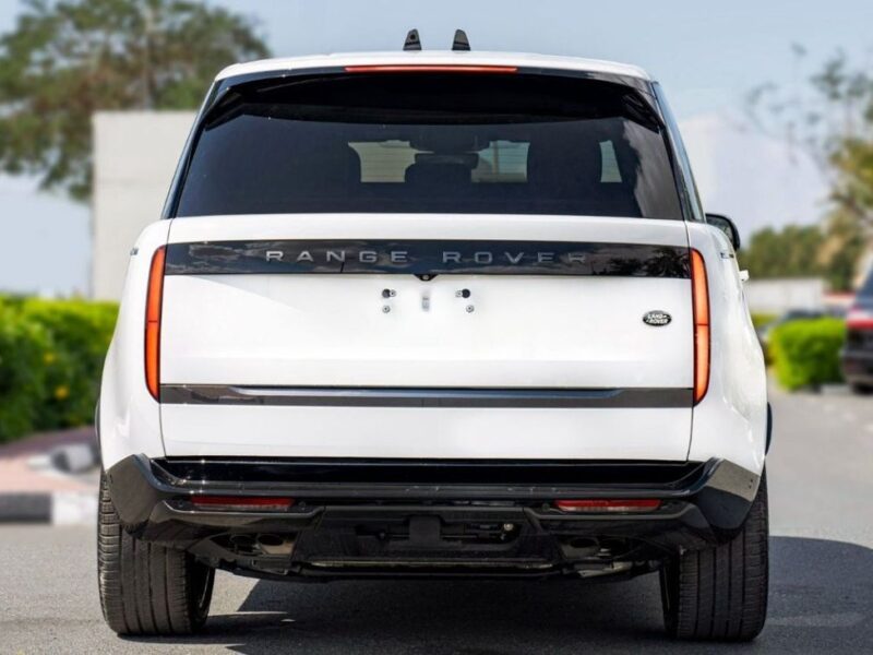 2023 Land Rover RANGE ROVER SE P530 4.4 Litres 6 Cylinders Petrol Engine White Grey SUV