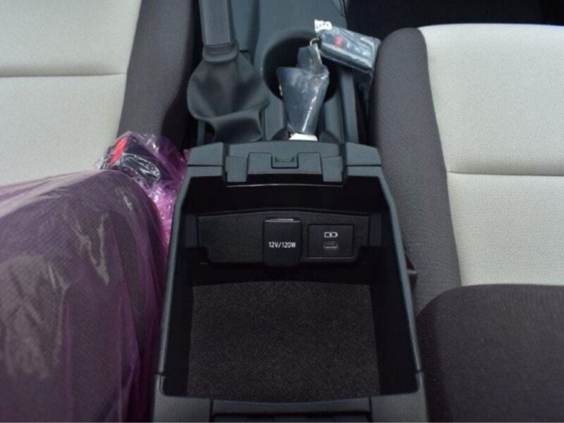 2024 TOYOTA COROLLA 2.0 Litres 4 Cylinder Petrol Engine Blue Grey Sedan Top Option