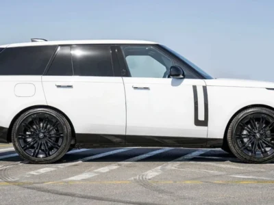 2023 Land Rover RANGE ROVER SE P530 4.4 Litres 6 Cylinders Petrol Engine White Grey SUV