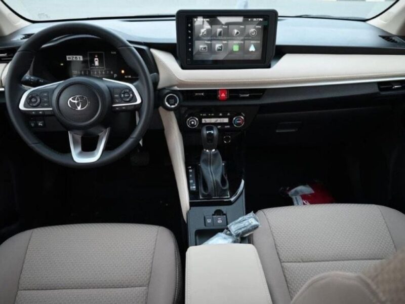 2024 TOYOTA YARIS YX 1.3 Litres 4 Cylinders PETROL Engine White Beige Sedan Automatic