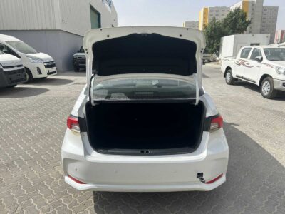 2025 Toyota Corolla GLI 2.0L Dynamic Force 4-Cylinder Petrol Engine White Beige Sedan